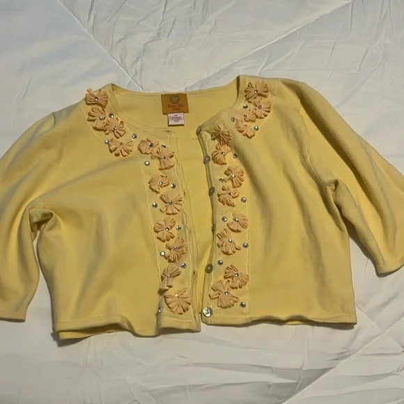 Ruby Rd. Yellow sweater. Size PM - Picture 1 of 3